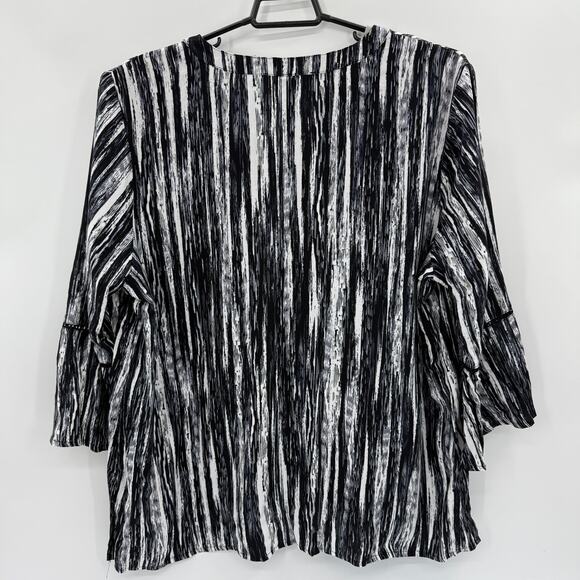 New GLORIA VANDERBILT Womens 3/4 Sleeve Shirt Size XXL Crochet V-Neck Loose Top - Picture 3 of 7